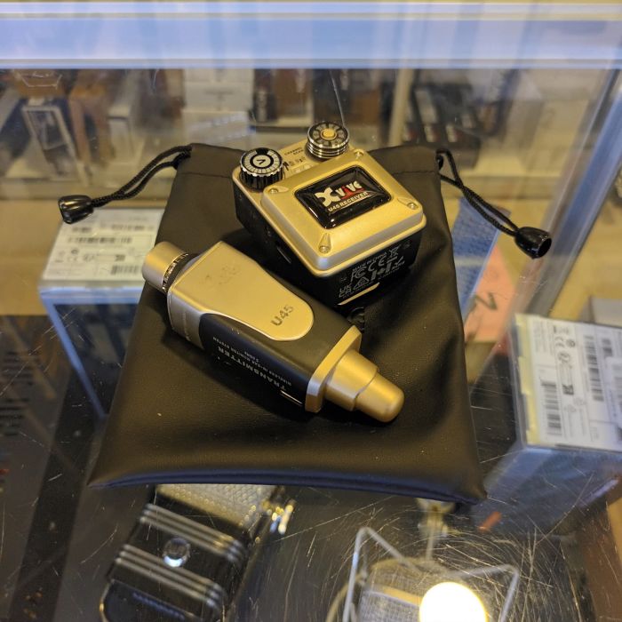 SISTEMA WIRELESS IN EAR XVIVE U45 USATO main product photo