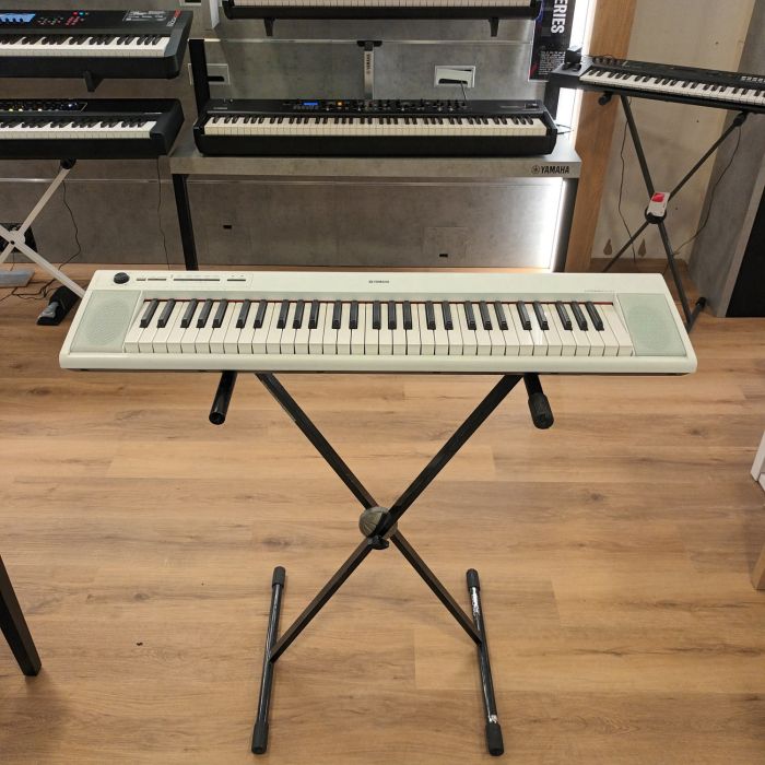 TASTIERA YAMAHA PIAGGERO NP12 BIANCO USATO main product photo