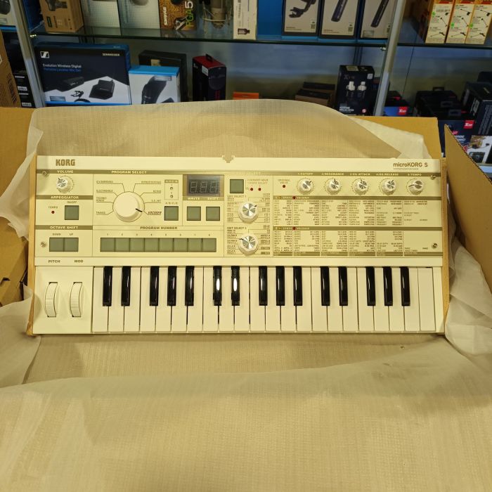 SINTETIZZATORE KORG MICROKORG S USATO main product photo
