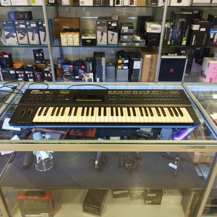 SINTETIZZATORE YAMAHA DX7IID USATO main product photo