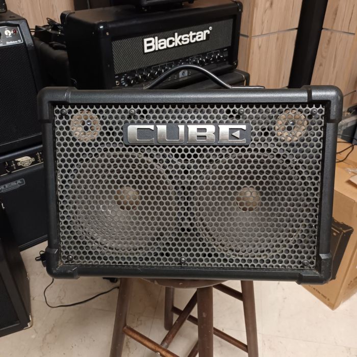 AMPLIFICATORE ROLAND STREET CUBE EX USATO main product photo