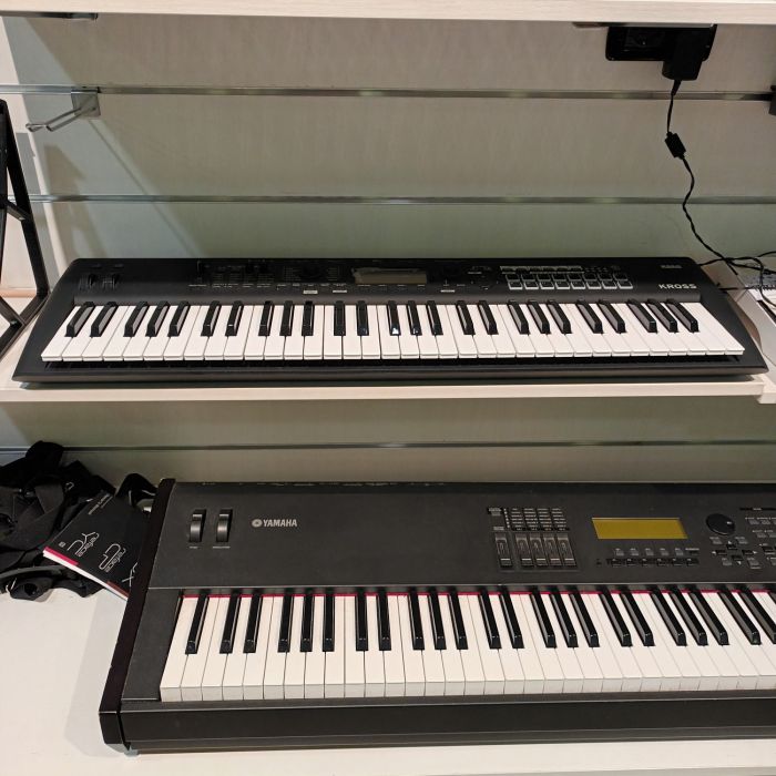 TASTIERA KORG CROSS 2 USATA main product photo