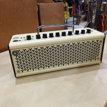 AMPLIFICATORE PER CHITARRA YAMAHA THR10II USATO
