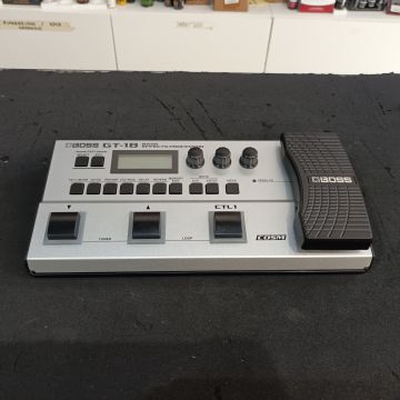 PEDALIERA BOSS GT-1B USATA