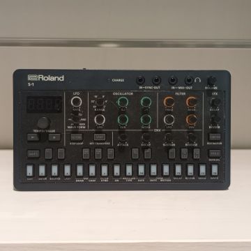 SYNTH ROLAND S1 USATO